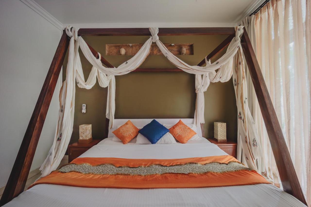 Ocean Suite Goa Dona Paula Zewnętrze zdjęcie
